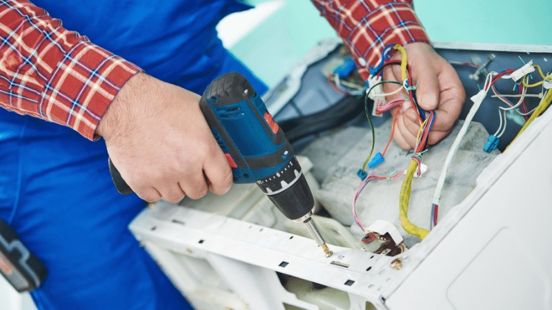 Karabağlar Termodinamik Termodinamik çamaşır makinesi kart tamiri – Su almama arızası orijinal parça ile giderildi. - Teknik servis örneği